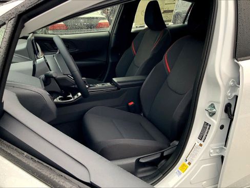 New 2026 Toyota Prius Plug-In Hybrid image 9