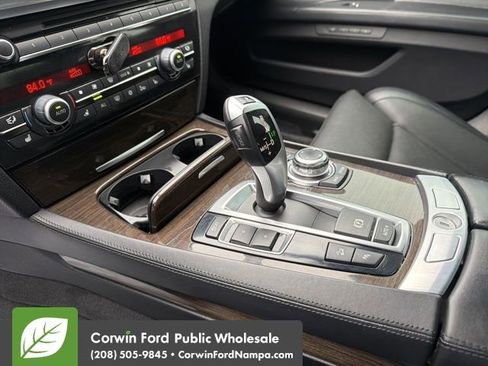 Used 2012 BMW 750Li xDrive image 19