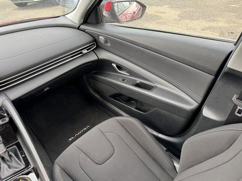 Used 2023 Hyundai Elantra SEL w/ Convenience Package image 14