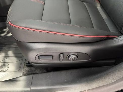 New 2026 Chevrolet TrailBlazer RS w/ Convenience Package AWD/4WD image 11