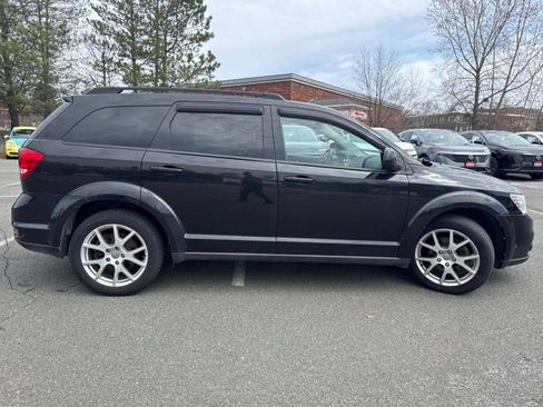 Used 2013 Dodge Journey SXT w/ Popular Equipment Group AWD/4WD image 4