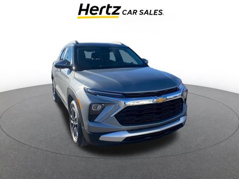 Used 2025 Chevrolet TrailBlazer LT image 1