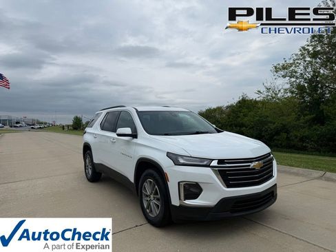 Used 2023 Chevrolet Traverse LT FWD image 1