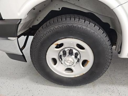 Used 2017 Chevrolet Express 3500 LT w/ LT Preferred Equipment Group RWD image 9