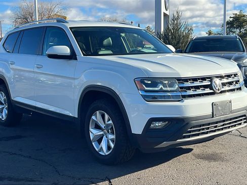 Used 2018 Volkswagen Atlas SE image 3
