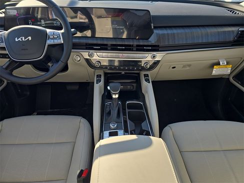 New 2025 Kia Telluride EX w/ EX Captain's Chair Package image 17