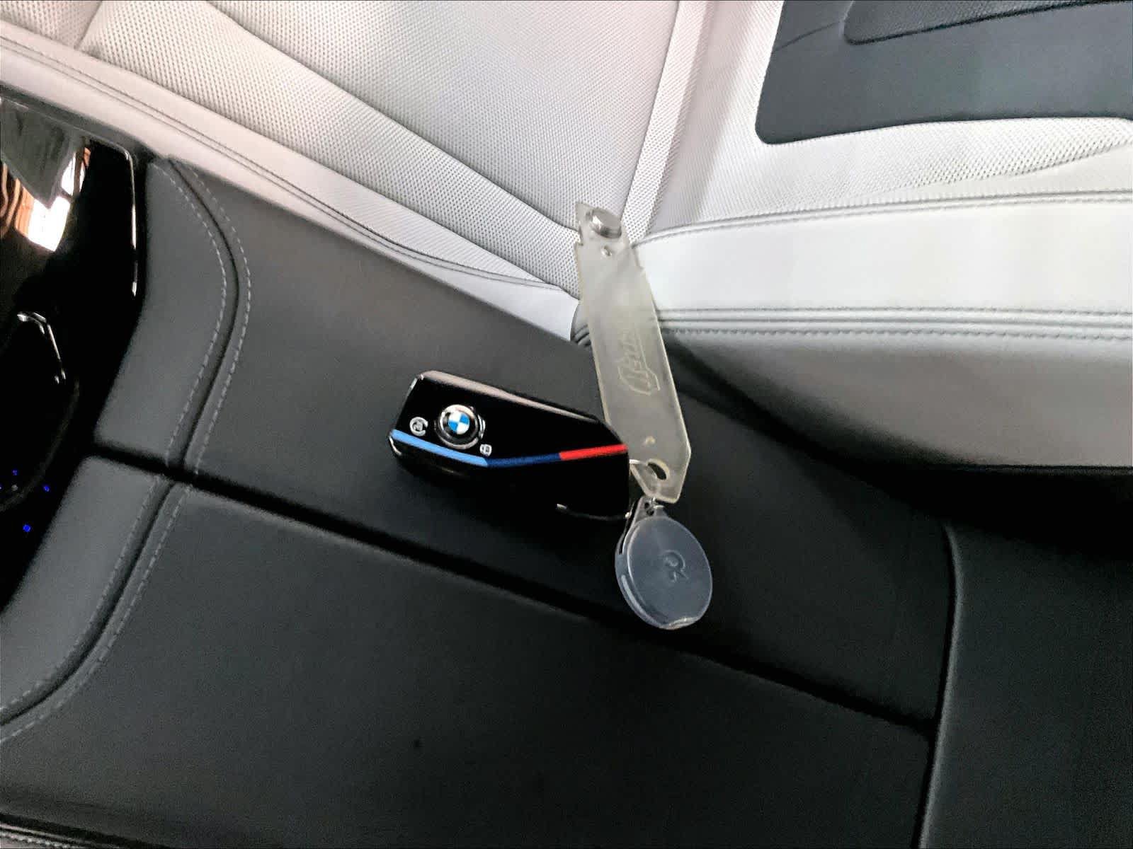 Used 2025 BMW M5 w/ Carbon Package AWD/4WD image 15