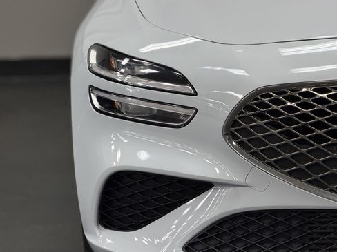 Used 2022 Genesis G70 3.3T image 8