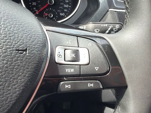 Used 2020 Volkswagen Tiguan SE AWD/4WD image 11