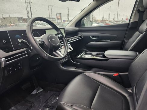 Used 2025 Hyundai Tucson Limited image 9