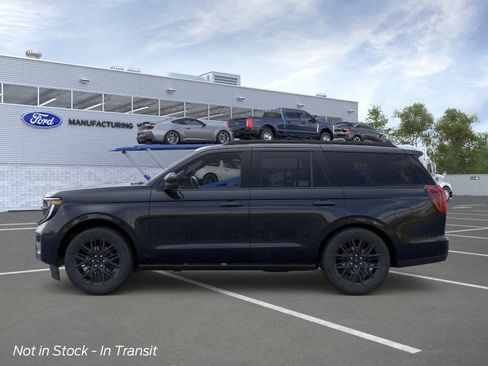 New 2026 Ford Expedition Platinum w/ Stealth Appearance Package AWD/4WD image 3