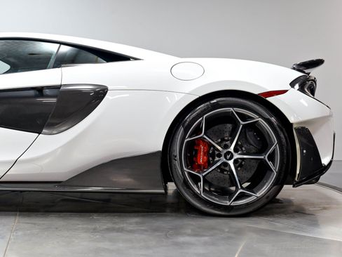 Used 2019 McLaren 600LT RWD image 30