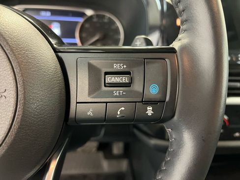 Used 2023 Nissan Pathfinder SL image 21