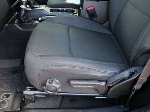 Used 2023 Jeep Wrangler Sport S image 12