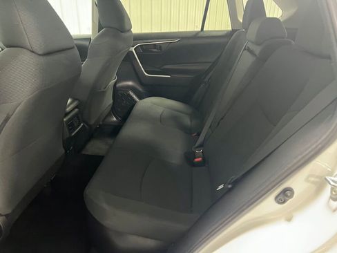 Used 2019 Toyota RAV4 LE image 6