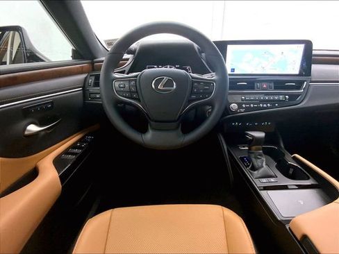 Used 2025 Lexus ES 300h F Sport w/ Technology Package FWD image 11
