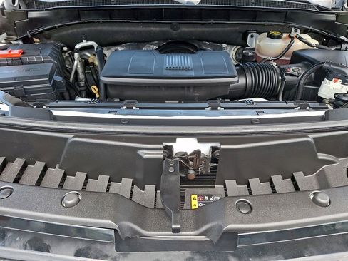 Used 2021 Chevrolet Suburban LT w/ Luxury Package AWD/4WD image 27