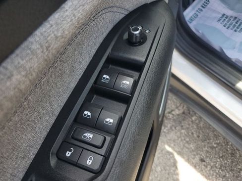Used 2022 Jeep Compass Latitude FWD image 22