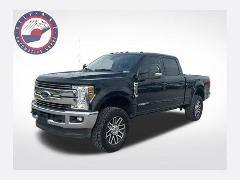 Used 2019 Ford F250 Lariat w/ Lariat Ultimate Package AWD/4WD image 1