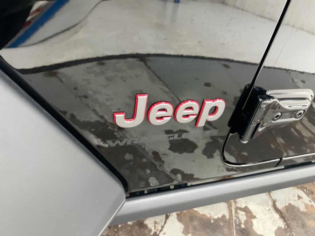 Used 2024 Jeep Wrangler Unlimited Rubicon AWD/4WD image 25