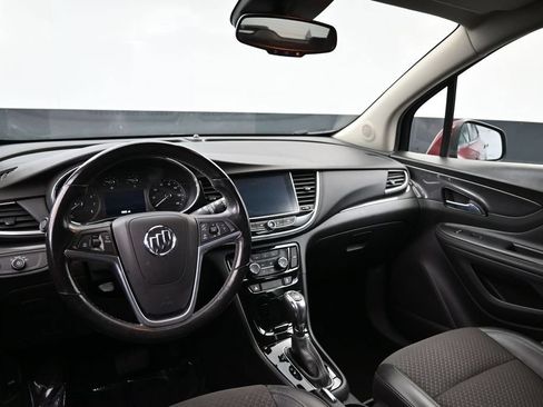 Used 2021 Buick Encore Preferred AWD/4WD image 11