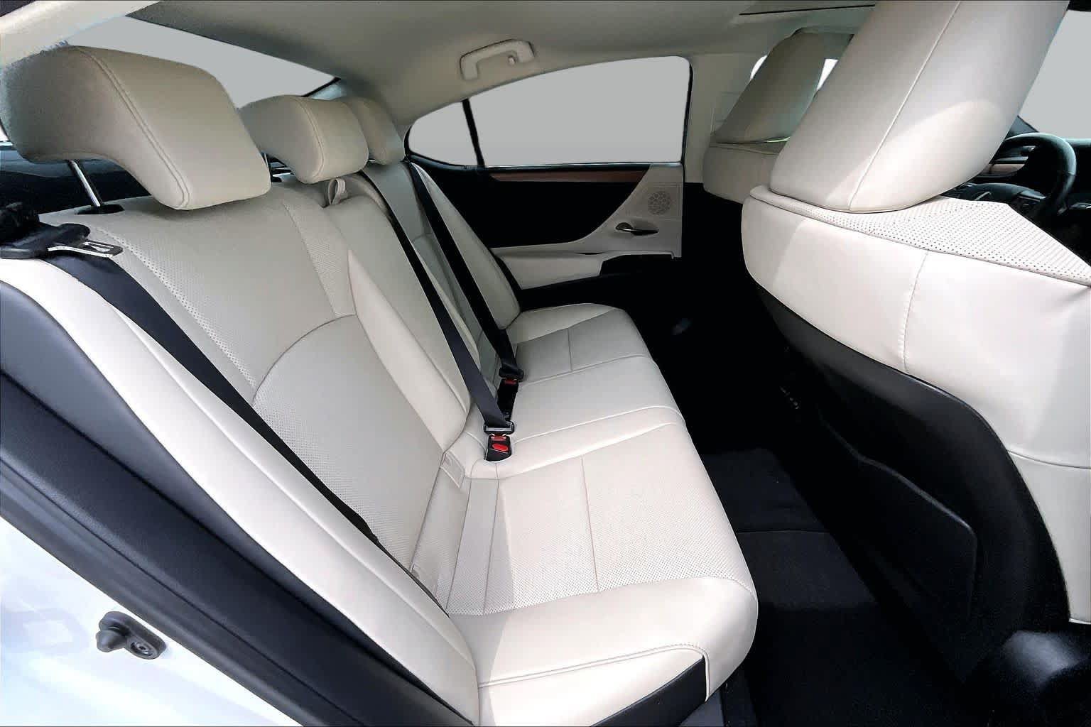 Used 2025 Lexus ES 350 w/ Premium Package FWD image 20