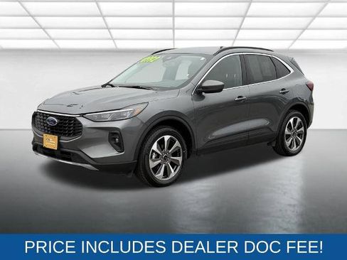 Certified 2025 Ford Escape Platinum image 4