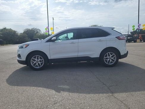 Used 2024 Ford Edge SEL image 2