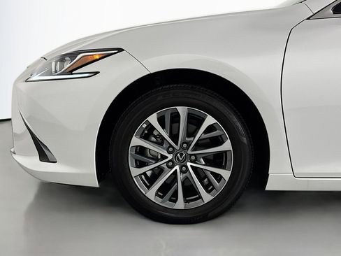 Used 2025 Lexus ES 350 ES 350 w/ Accessory Package (Z2) image 9