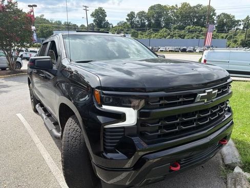Used 2023 Chevrolet Silverado 1500 RST w/ Redline Edition AWD/4WD image 6