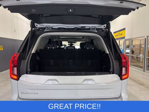 Used 2025 Ford Expedition Platinum AWD/4WD image 17
