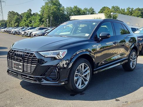 Certified 2025 Audi Q3 2.0T Premium w/ Convenience Package AWD/4WD image 9