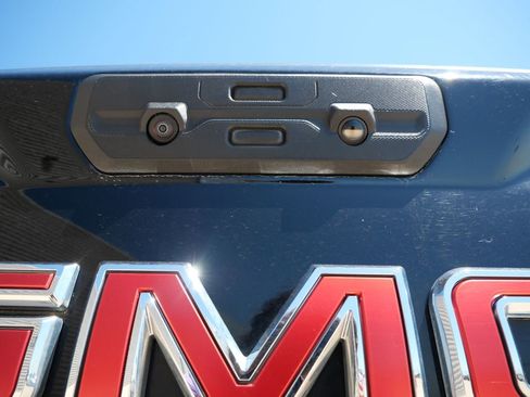 Used 2025 GMC Sierra 1500 SLT AWD/4WD image 30