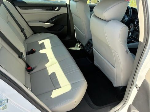 Used 2021 Honda Accord EX-L image 9