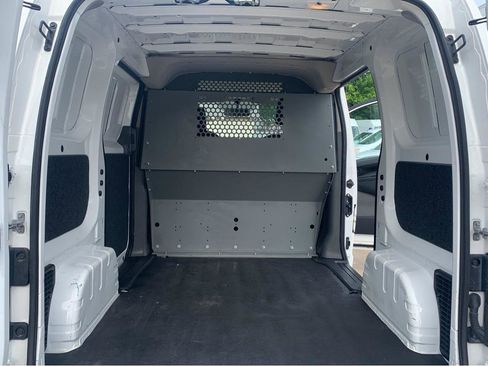 Used 2015 Nissan NV200 SV w/ Technology Package FWD image 27