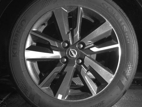 Used 2025 Nissan Versa SV image 14