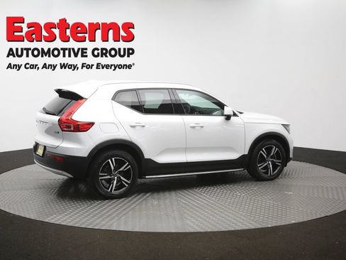 Used 2023 Volvo XC40 B5 Core AWD/4WD image 43