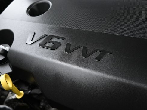 Used 2023 Chevrolet Traverse Premier AWD/4WD image 42