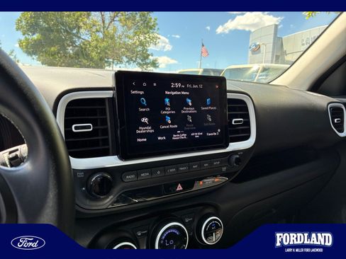 Used 2023 Hyundai Venue Limited FWD image 26