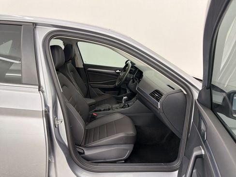 Used 2024 Volkswagen Jetta SE w/ Panoramic Sunroof Package FWD image 29