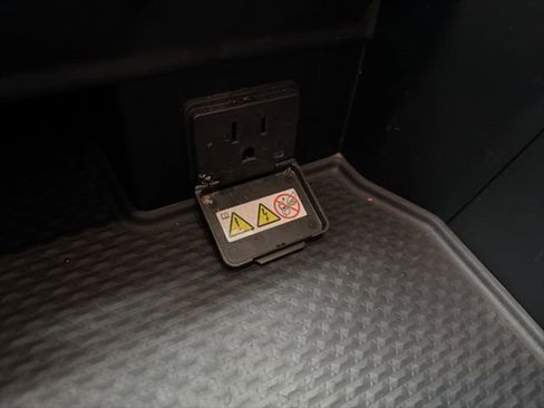 Used 2024 RAM 3500 Laramie w/ Night Edition image 41