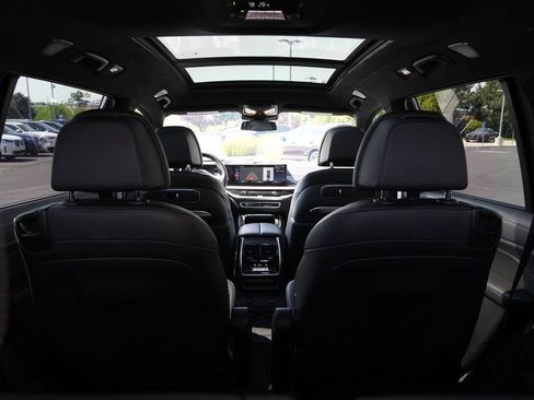 Used 2024 BMW X7 M60i w/ Executive Package AWD/4WD image 29
