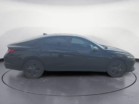 Used 2023 Hyundai Elantra SEL FWD image 6