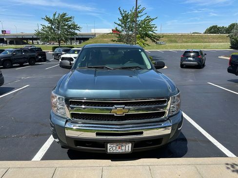 Used 2010 Chevrolet Silverado 1500 LT w/ Power Pack Plus AWD/4WD image 2