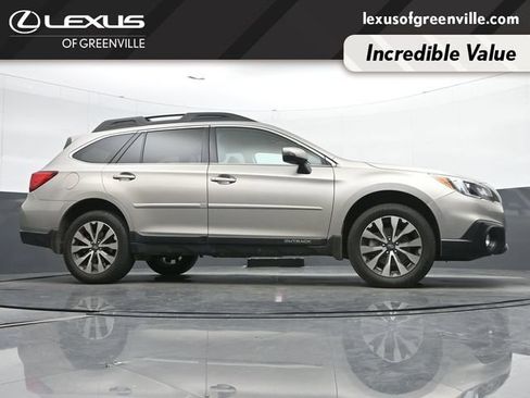 Used 2015 Subaru Outback 2.5i Limited AWD/4WD image 11