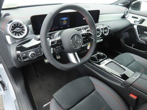 New 2026 Mercedes-Benz CLA 250 4MATIC image 9