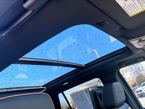 Used 2024 GMC Yukon AT4 w/ AT4 Premium Plus Package image 21