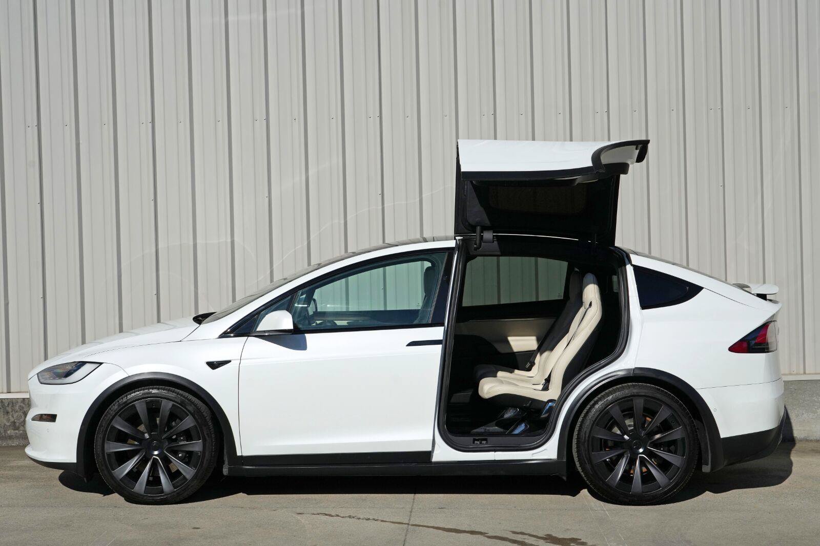 Used 2022 Tesla Model X AWD/4WD image 54