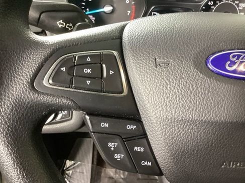 Used 2017 Ford Escape SE image 25