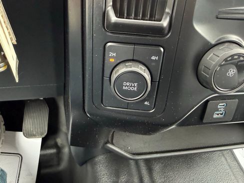 Used 2024 Ford F150 XL image 41